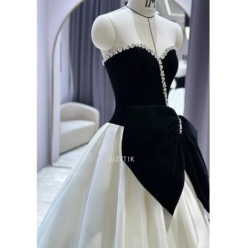 أسود أبيض منتفخ فساتين الزفاف قبالة الكتف المخملية صد بلورات مساء اللباس Peplum لامعة تنورة المشاهير اللباس الرسمي