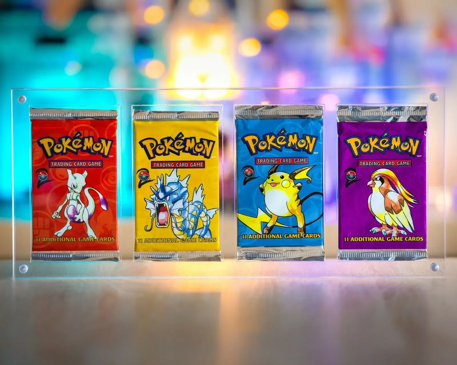 صندوق تخزين حزم بطاقات مغناطيسية من الأكريليك الشفاف، علبة عرض مغناطيسية واحدة معززة للإطار لحزمة بطاقات البوكيمون #4