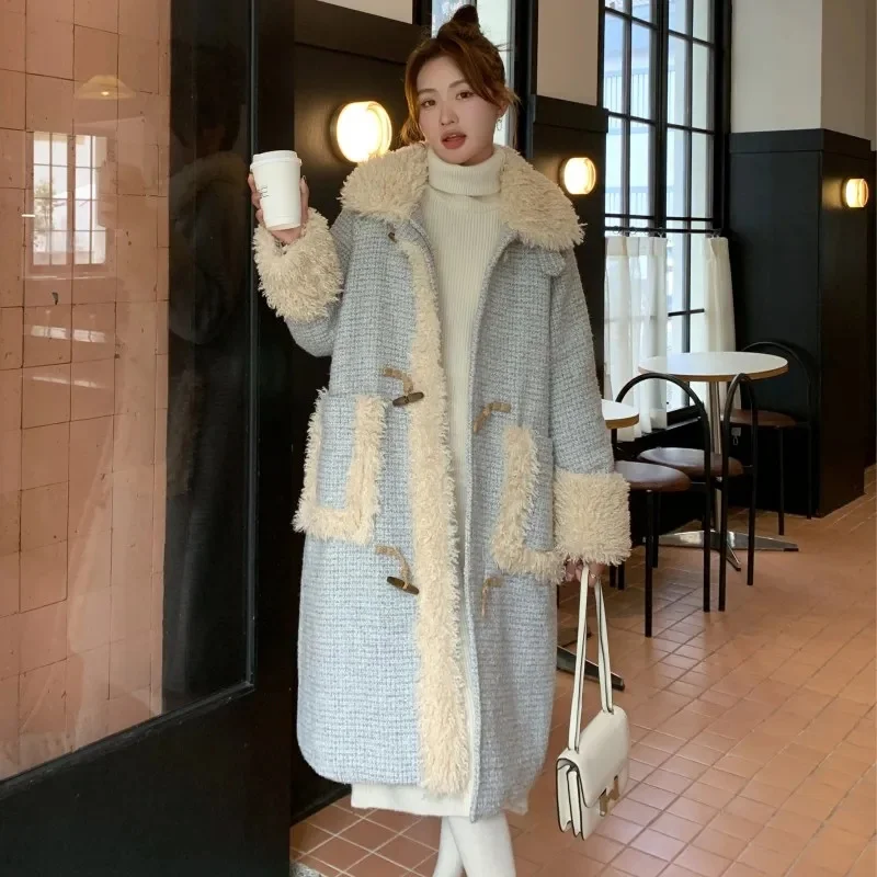 Checkered Cow Horn Button Lamb Wool Coat Women's 2023 Winter New Loose Thickened Cotton Coat Medium Length Cotton Coat Commuter