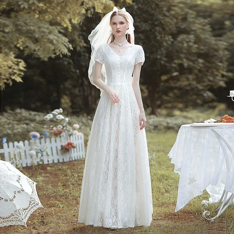 

Advanced Retro Light Wedding Dress V Short-sleeved Collar Autumn and Winter New White Lace Simple Simple Fashion Evening Dresses