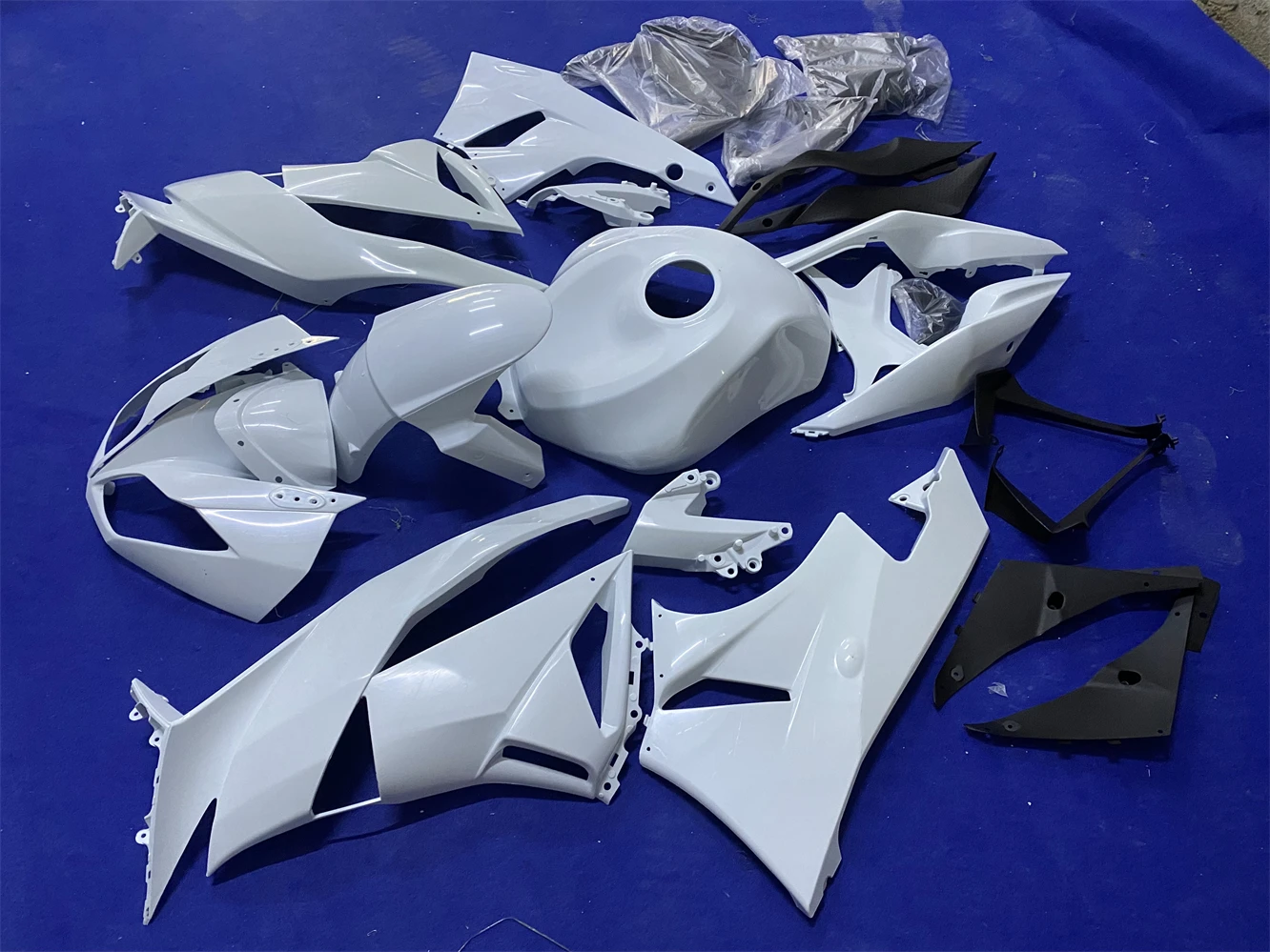 Motorcycle Fairing Kit ZX-6R 09 10 11 12 Year 636 6R 2009 2010 2011 2012 Fairing Unpainted motorcycle housing with fuel tank cap