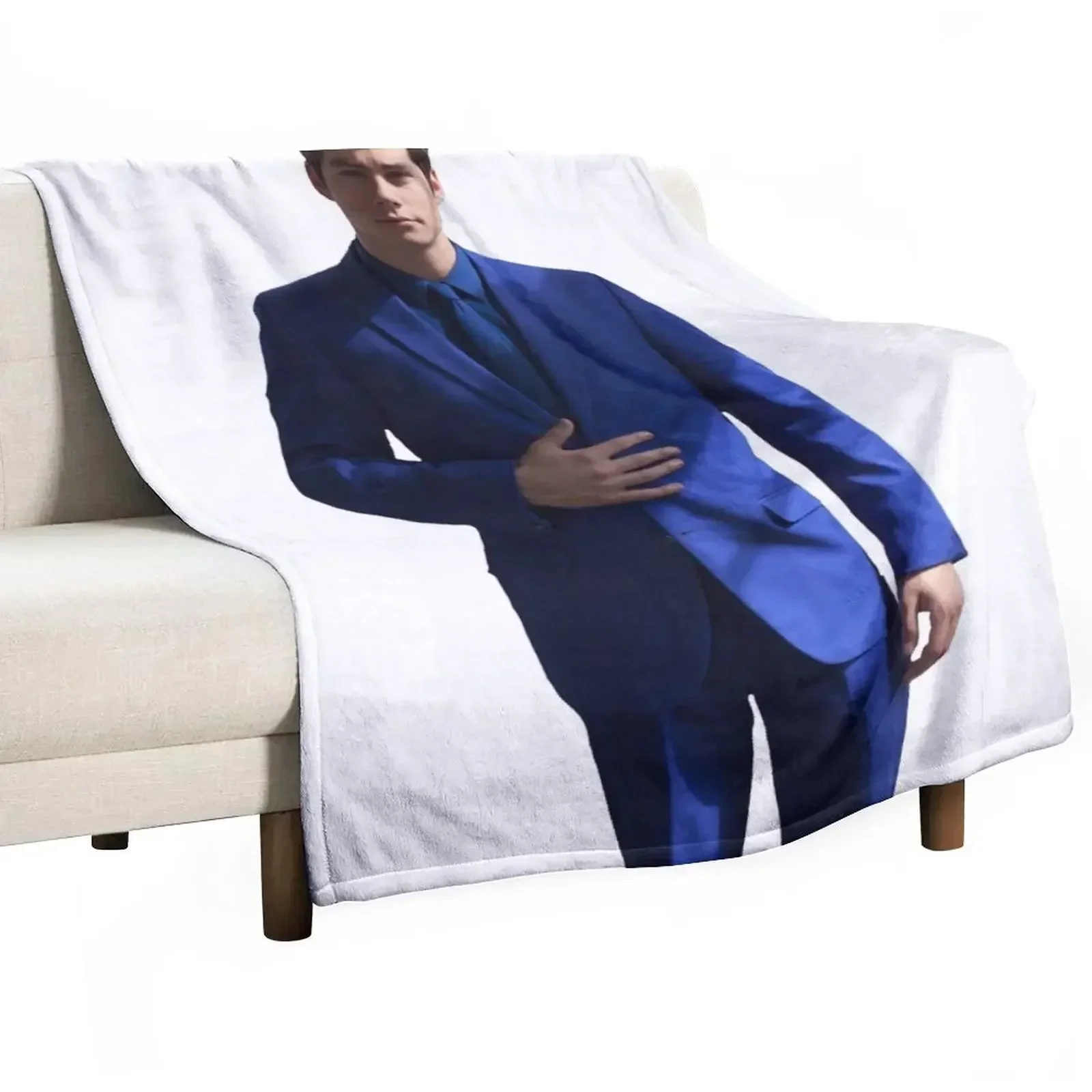 

New Dylan O'Brien in Blue Suit Throw Blanket Luxury Thicken blankets and throws Fashion Sofas blankets ands Blankets