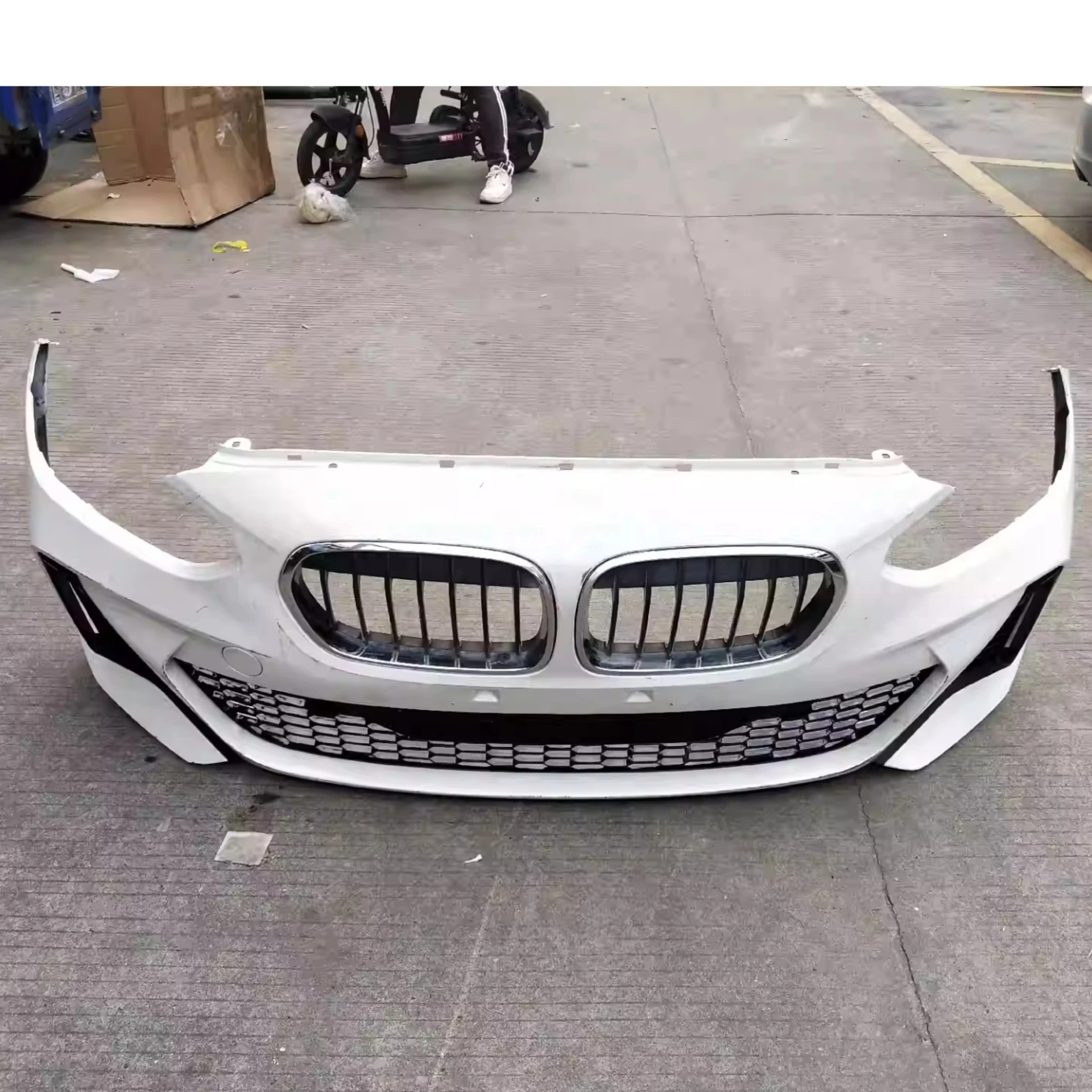 

Body Kit Front Bumper Assembly for BMW 1 Series 118i 120i F52 Surround Car Accessories