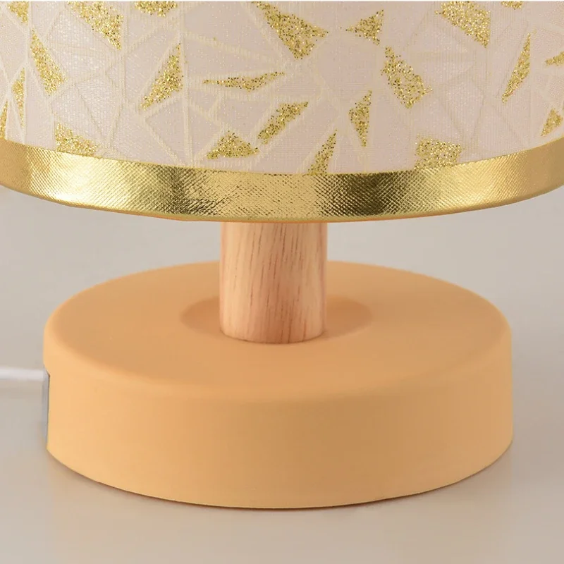 素敵な北欧無垢材デスクトップランプ USB 充電ナイトライト寝室のベッドサイドスタディルーム LED ライト