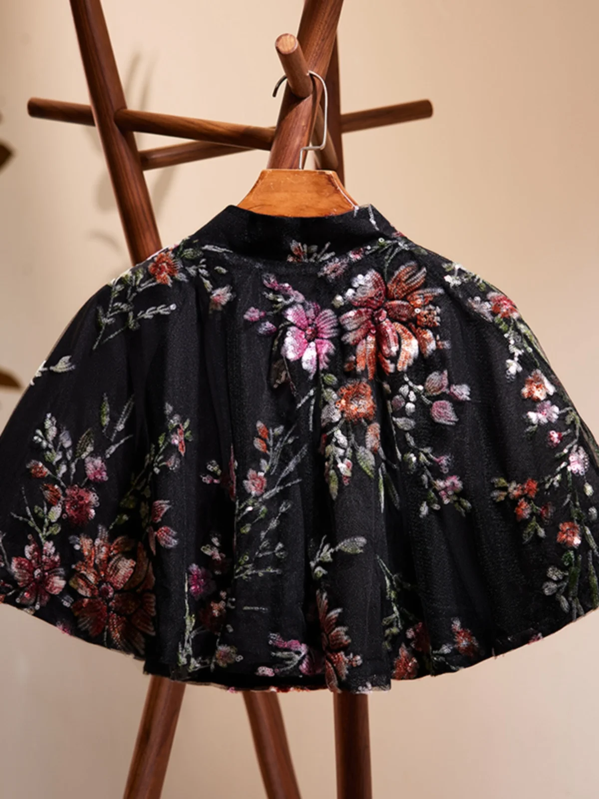 

New Faionable ort Lace oulder awl Retro Button up Stand Collar Beaded Qipao Sle Women's Jaet Petalbride Summer 2023