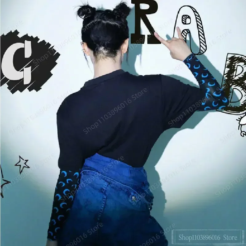 Moon Printed Tshirt Graphic Top for Women Stretchy Slim Korean Fall Spring Long Sleeve Tees Y2k Grunge T-Shirt Clothes