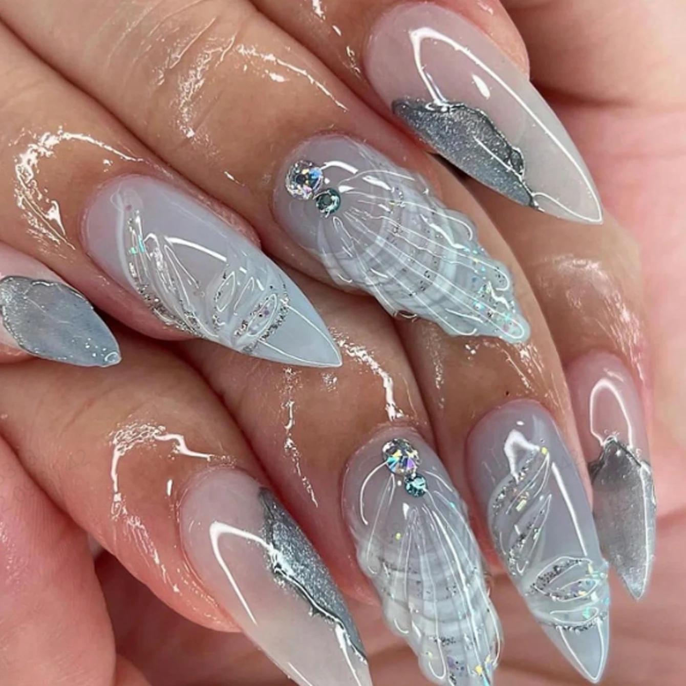 10PCS Medium Almond White Rainbow Fake nail with rhinestone silver chrome mermaid 3D shell press nail design reusable fake nail