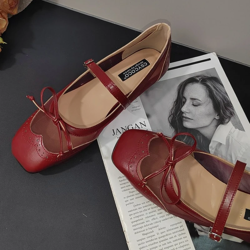 

Кожаные сетчатые лоскутные дизайнерские туфли Мэри Джейн, женские элегантные балетки с красным бантом и квадратным носком, удобные дышащие туфли на плоской подошве