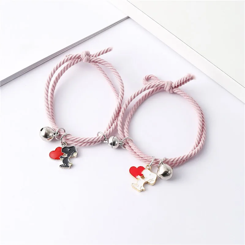 1 par de pulsera de amor de dibujos animados de Snoopy, cuerda trenzada, pulsera para pareja, regalo de cumpleaños, pulsera con campana, Funda de cuero, accesorios de joyería