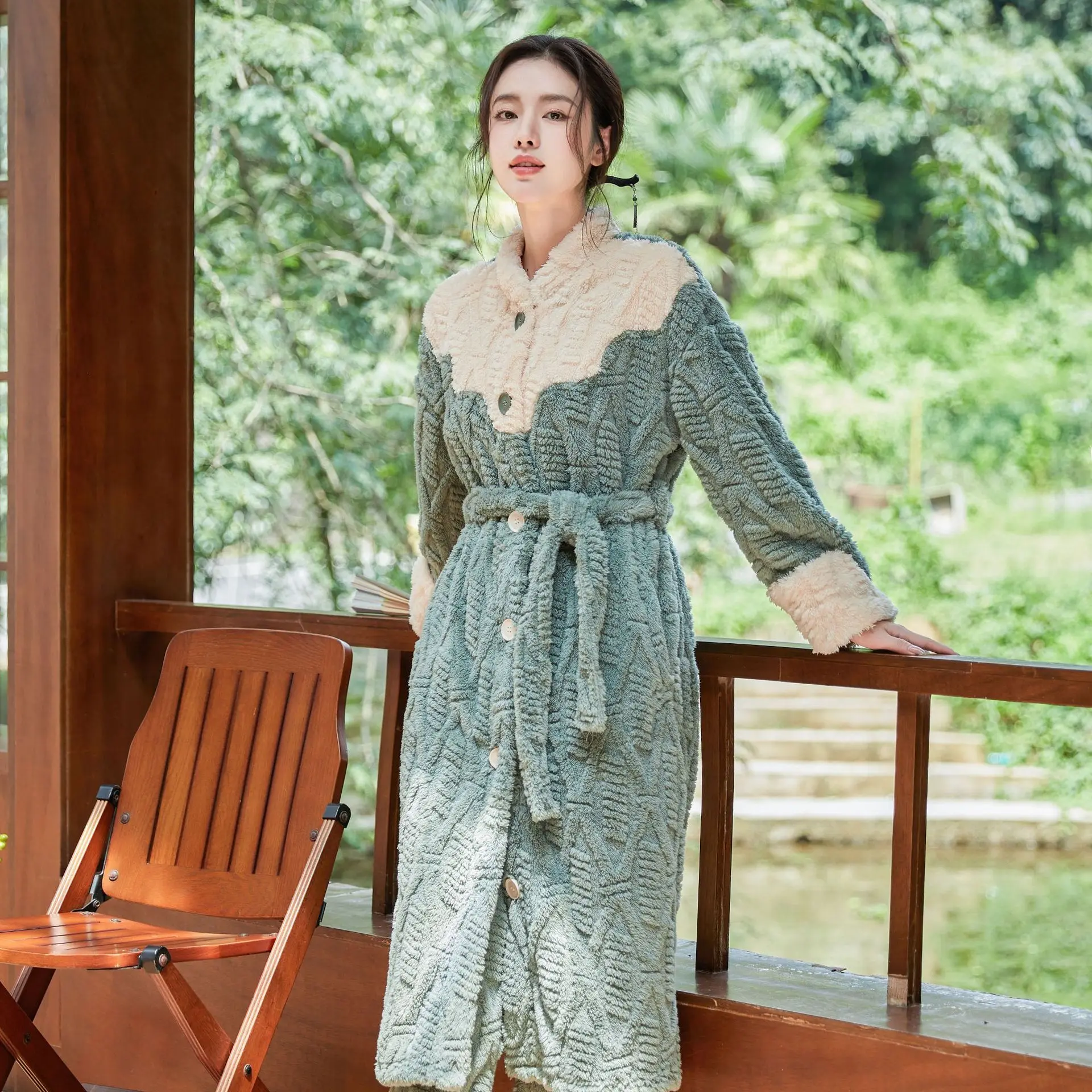 Pine Shell Autumn And Winter Style Comfortable Cotton Velvet Cardigan Nightgown Set Long Sleeved Chinese Home Wear Women'snighty