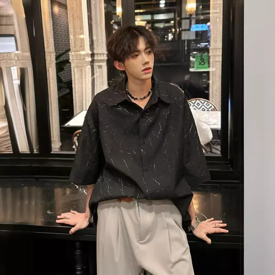 

Летняя мужская рубашка из ледяного шелка с коротким рукавом, свободного кроя, тонкая, с металлической текстурой, повседневная, высококачественная мужская одежда, для бизнеса и вечеринок, топы