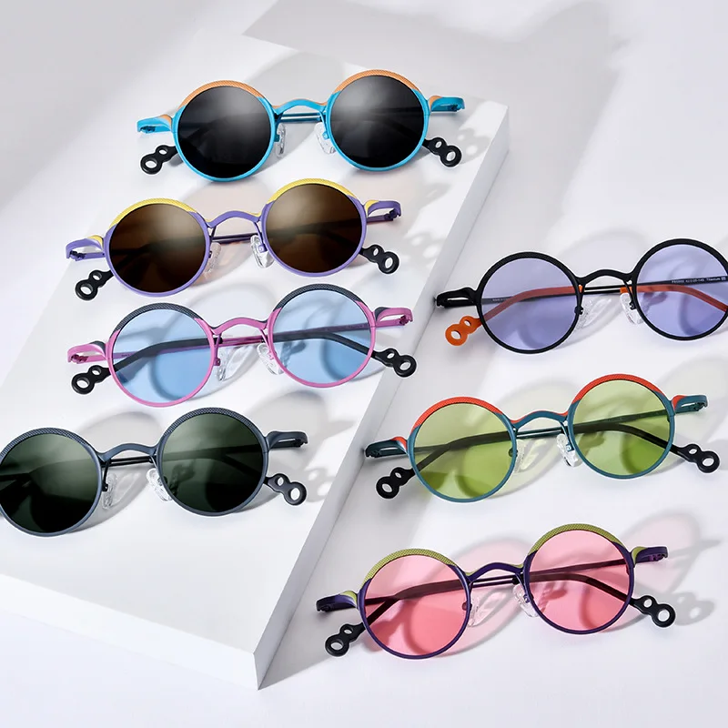 

Color ultra light titanium polarized UV400 round sunglasses personality literary fashion trend retro niche light colored glasses
