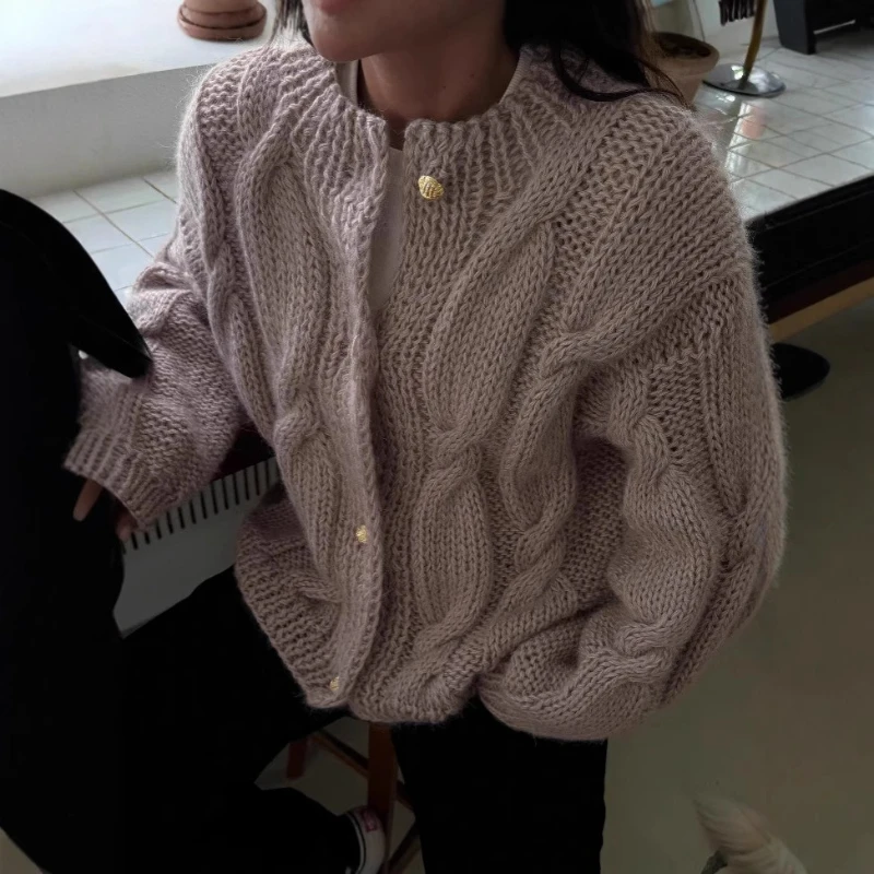 Jesień i Zima 2025 Nowe, grube, dziergane swetry damskie w jednolitym kolorze, z motywem wstążek z ciasta smażonego, z możliwością personalizacji.