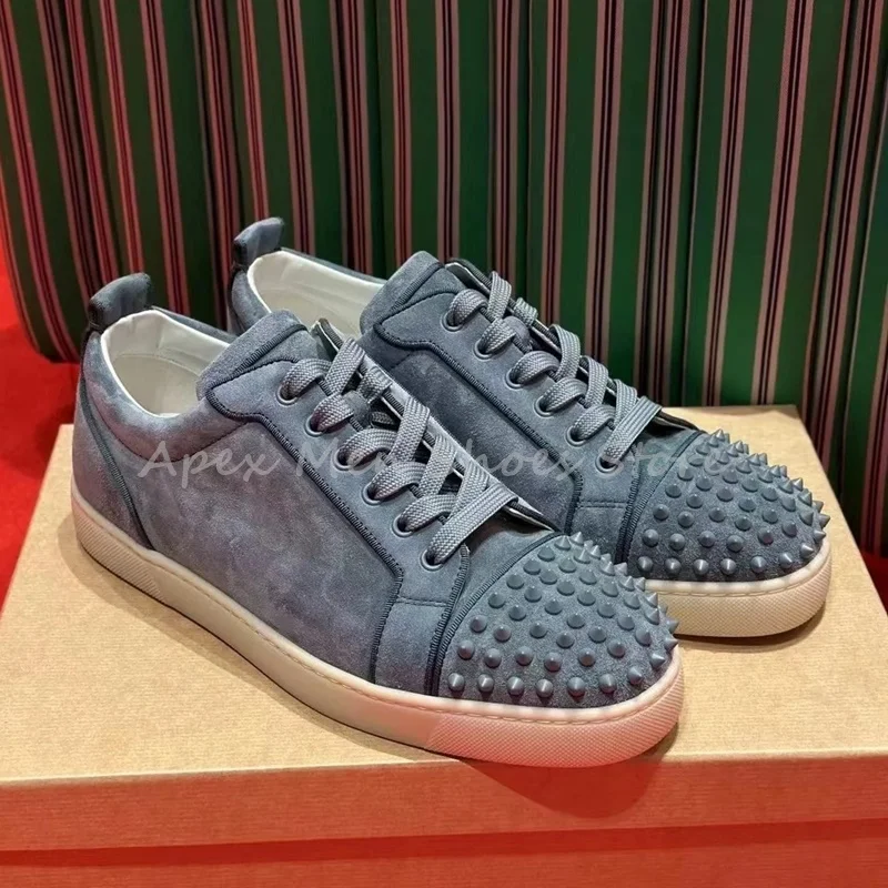 

Casual Gray Rivet Cow Suede Sneakers Lace Up Flats Lightweight Walking Shoes 2025 Concise Men's Comfortable Daily Tennis Shoes