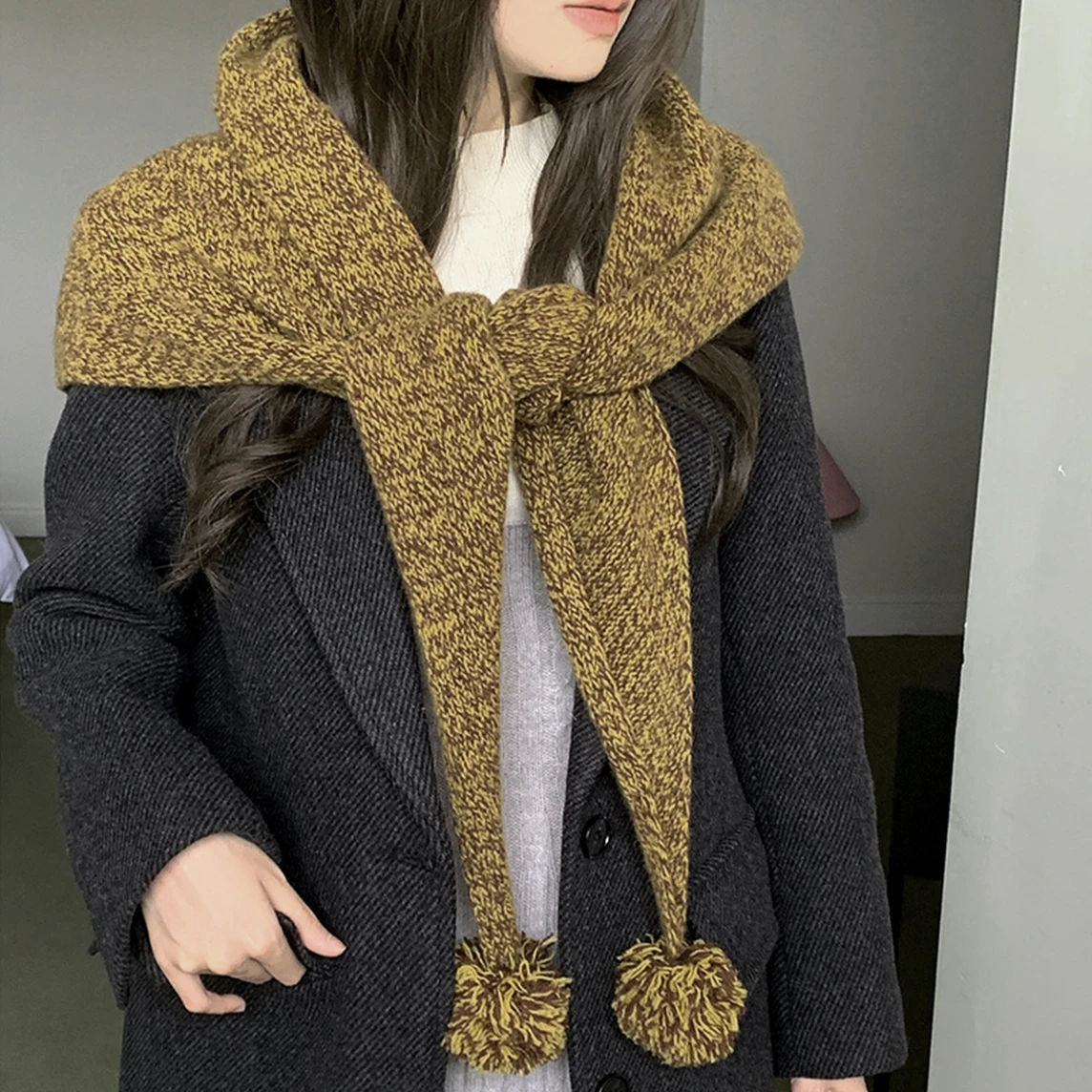 厚手のウールのスカーフ三角ニットレトロレイヤードウェア秋冬暖かい幾何学模様の女性の若者のファッションアクセサリー