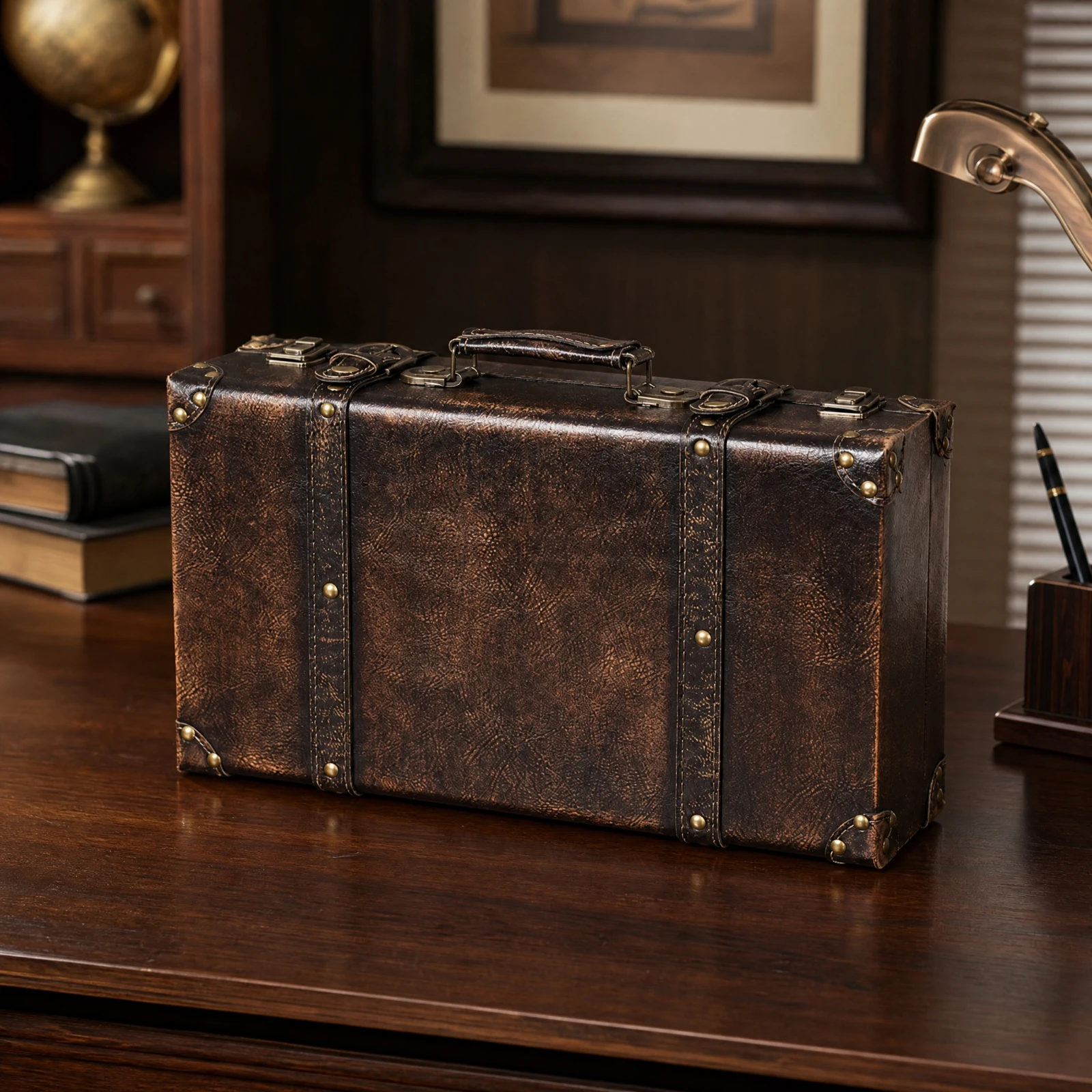 Portable Wooden Storage Trunk with Hinged Lid Sturdy Vintage-Style Latching Storage Case Wood Crate with Faux Leather Straps