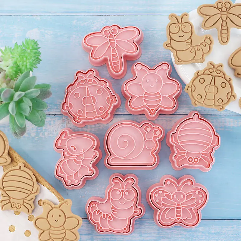 8Pcs/set Cookie Cutters Plastic 3D Insect Shape Cartoon Pressable Biscuit Mold Cookie Stamp Kitchen Baking Pastry Bakeware