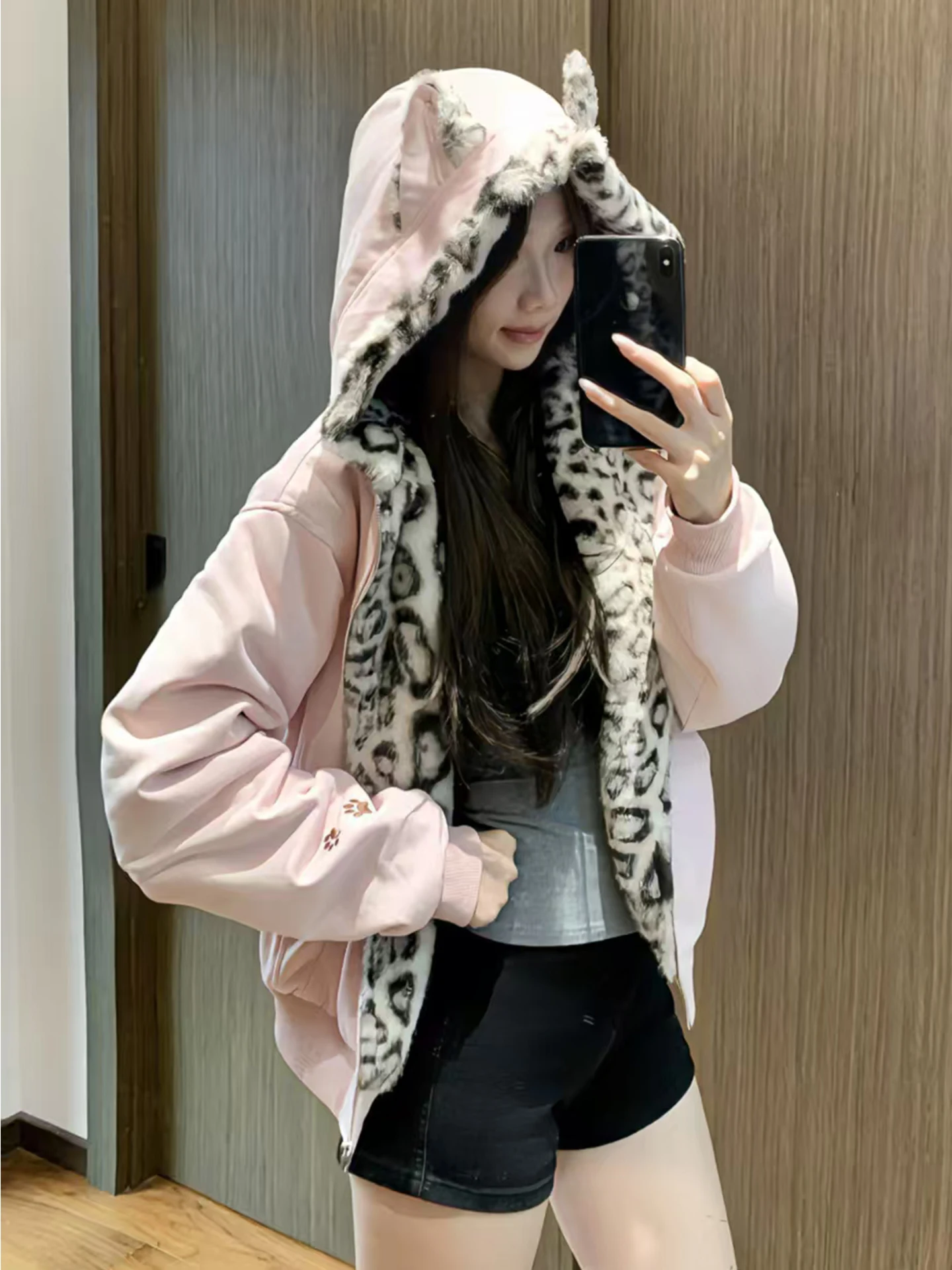 

Корейская женская теплая толстовка с длинными рукавами на молнии, с леопардовым принтом, с милыми ушками кролика, осенне-зимняя модная модель