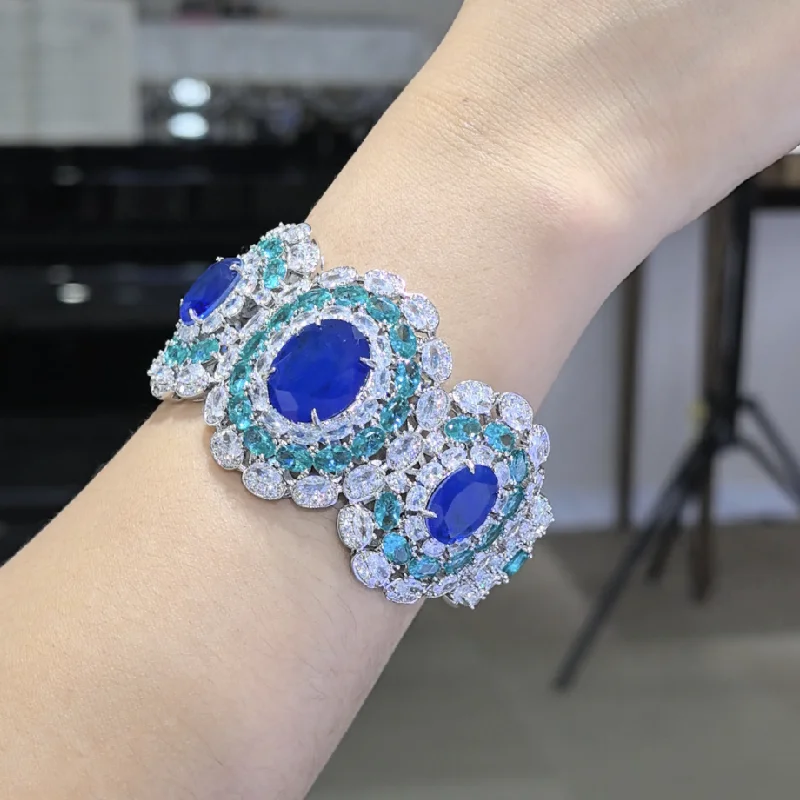 Designer Collection Vintage Bracelet Women Lady Inlay Cubic Zircon Three Oval Synthetic Sapphire Dinner Party Bangle