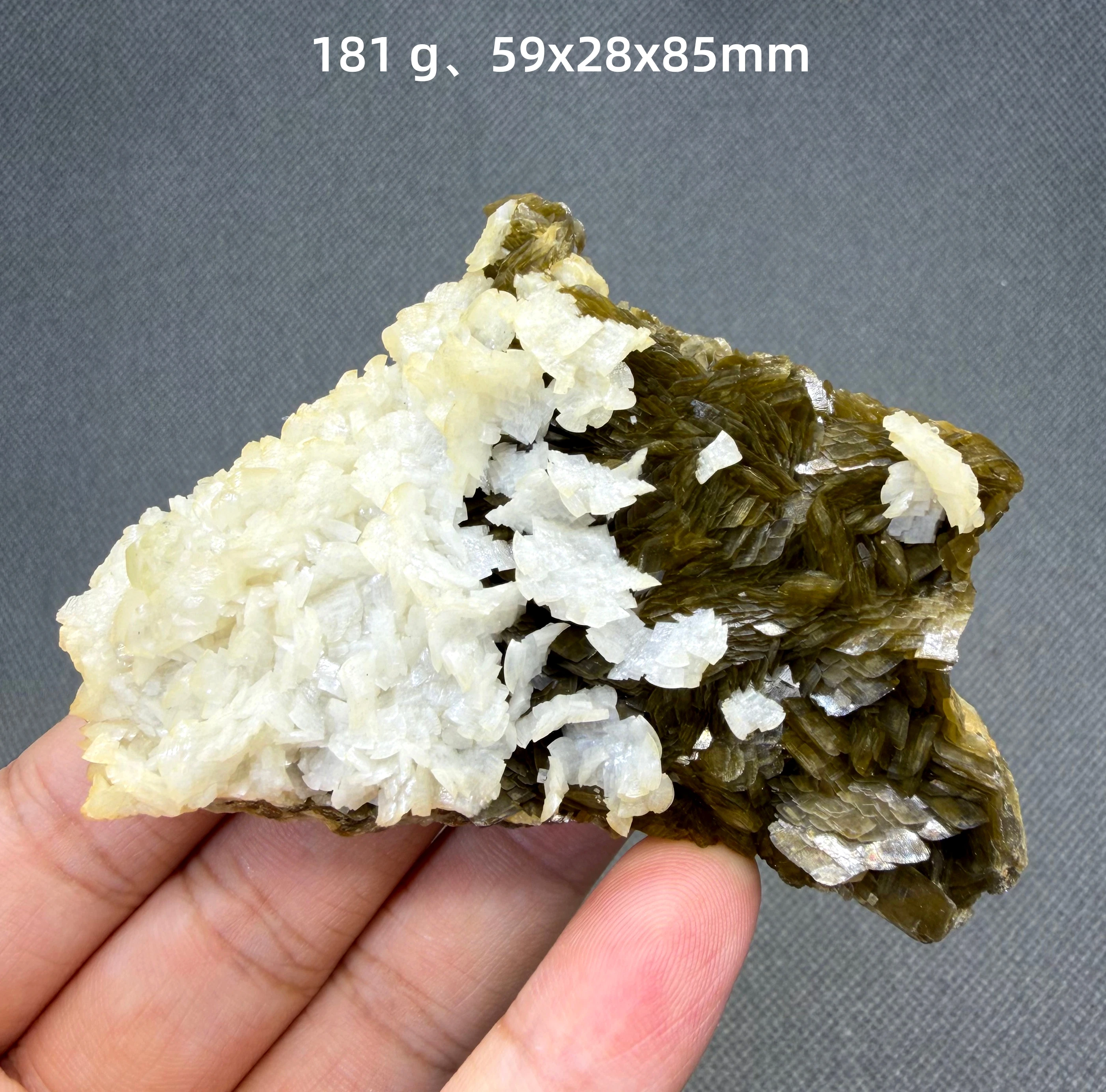 Raro espécimen mineral de cristal de siderita dolomita con bandas alternadas de marrón y blanco