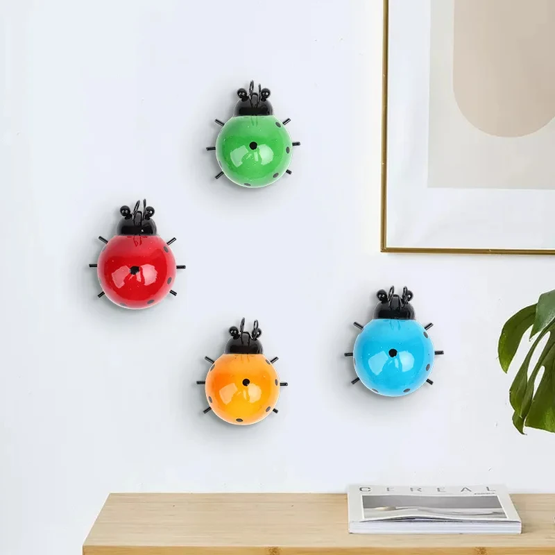 Mini Metal Ladybug Beetle Fence Hanger Wall Hanging Ornament Statue Outdoor Patio Garden Figurine Sculpture For Home Decor