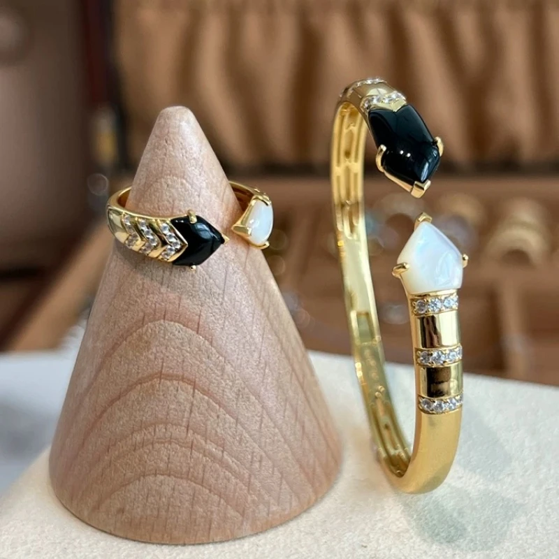 

BELLUX, серебро 925, позолоченный синтетический циркон, черный агат, белый браслет в виде змеи, ювелирные изделия, винтажный открытый браслет