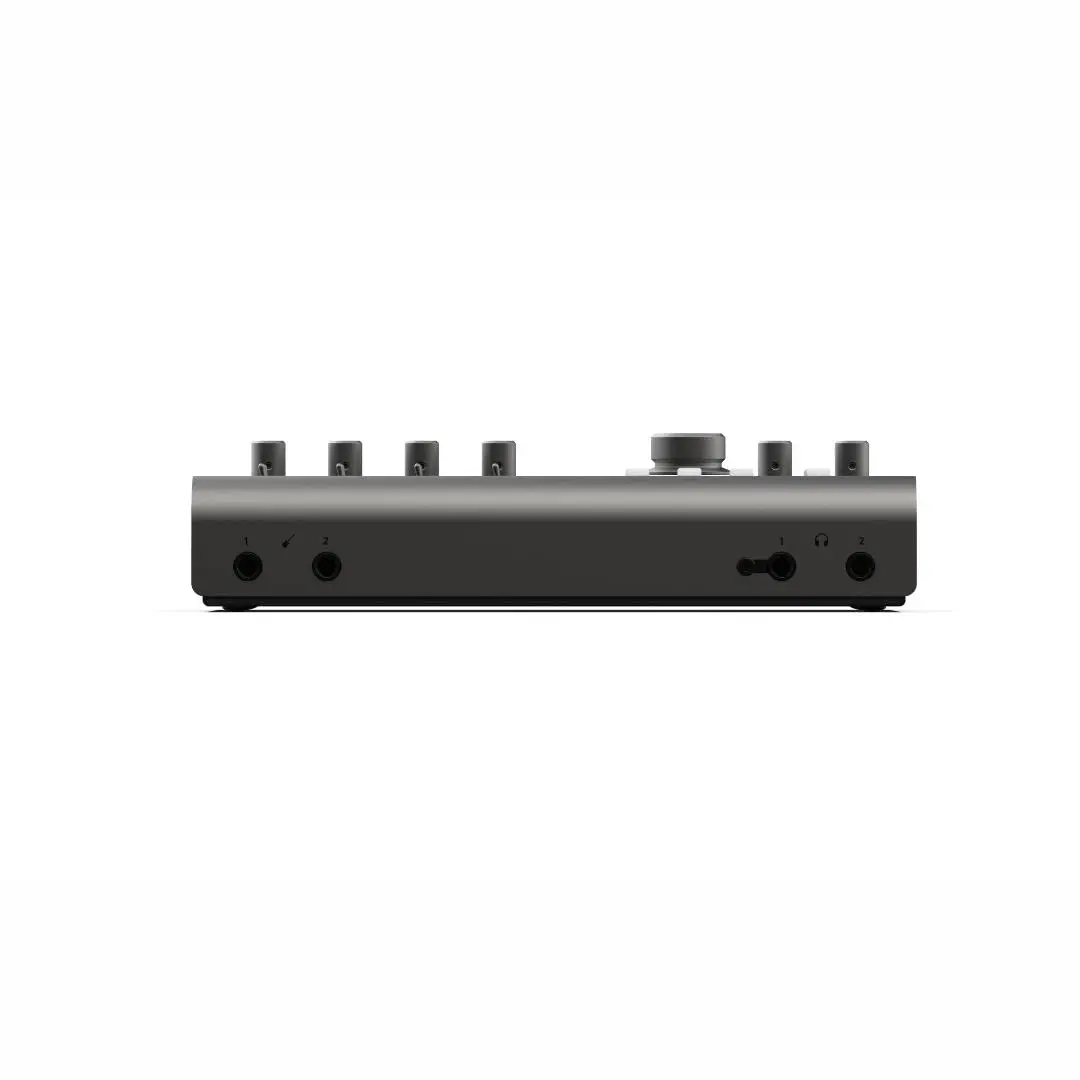 Interfaz de Audio USB-C Audient iD44 MKII de 20 Entradas y 24 Salidas con Resolución de 24 bits y 96 kHz, Modelo 2026