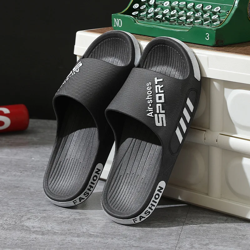 Fashion Men\'s Slippers Can Be Worn Externally In Summer Non-Skid Bathroom Sandals Trendy Bathroom Home Indoor Flip-flops For Men