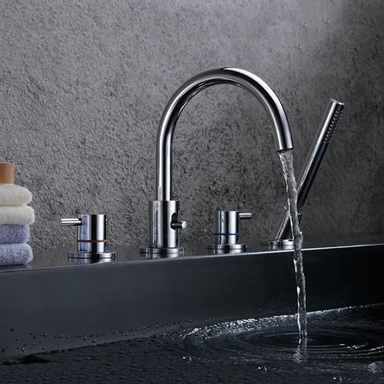 

4 hole Popular exquisite freestanding upc bathtub faucet with pull out hand shower
