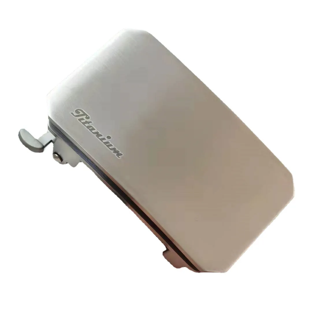 Рисунок 3 - Автоматическая пряжка с титановым