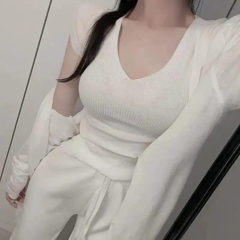 Dongda Gate New Pure Desire Lockerer Strickpullover V-Ne ort Sve Damen-Set Faionable Spring Collection