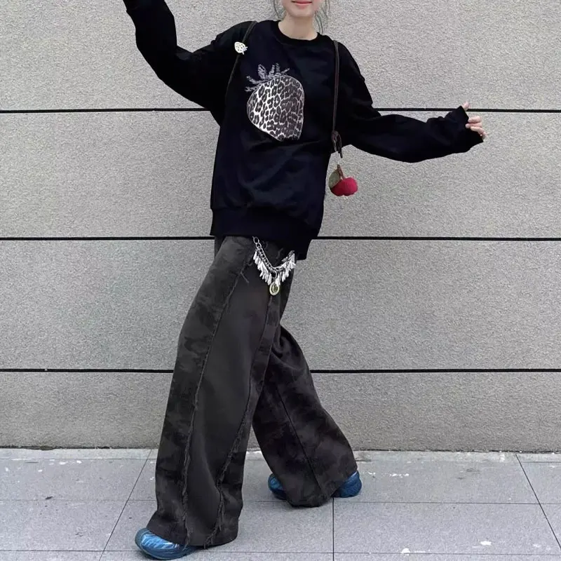 

Fashionable Leopard Strawberry Sweatshirts Autumn American Retro Printed Female Clothing Round Neck Loose Long Sleeve Hoodies