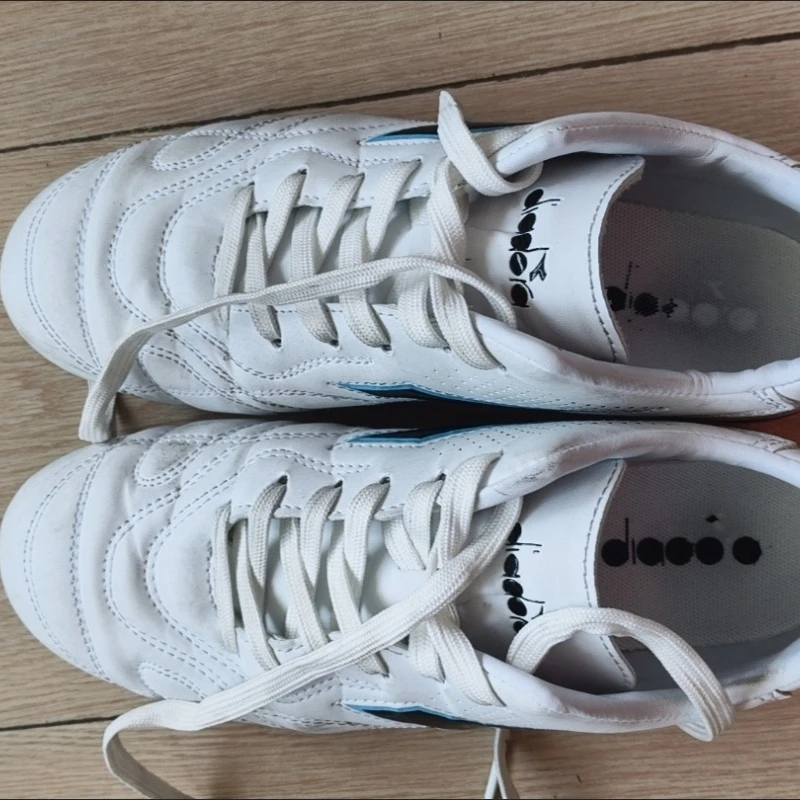 2026 New Luxury Soccer Shoe Men Outdoor Long Spike Men Non-Slip Football Cleats Man Outdoor Lawn Top Quality Football Sneakers