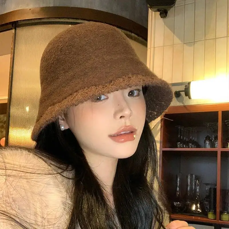 Modny, unikalny kapelusz typu bucket hat z wełny z surowym wykończeniem, eleganckie kapelusze księżniczki, damskie jesienno-zimowe kapelusze rybackie, dobra jakość, jednolity kolor.