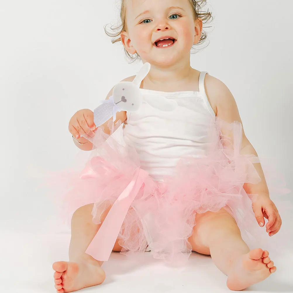 2 Stück Baby-Cartoon-Tier-Handrassel in Hasenform, leicht zu halten, sanfter Klang, Greifhilfe für Säuglinge, Babyrassel