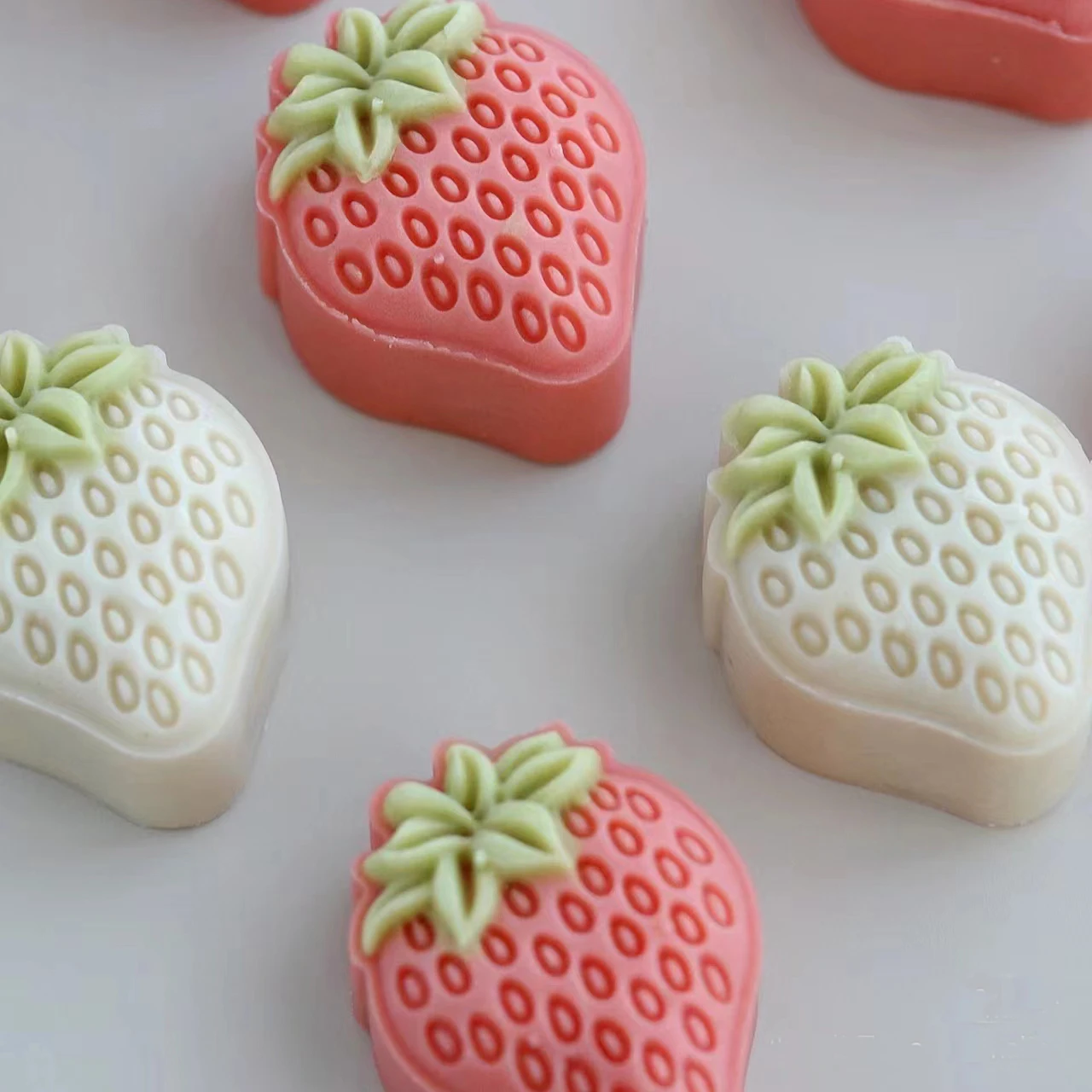 25g 50g Mini Mooncake Mould Strawberry Pattern Fruit Shape Cookie Pastry Stamp Creative Rice Cake Hand Pressed Mold DIY Dessert