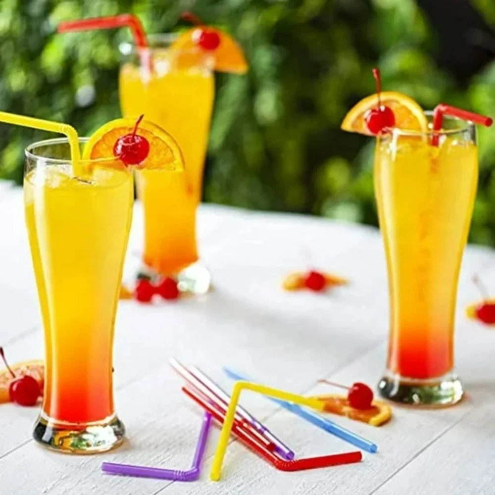 Disposable tea and juice straws, perfect for parties, holidays, and everyday use, featuring a flexible beverage design