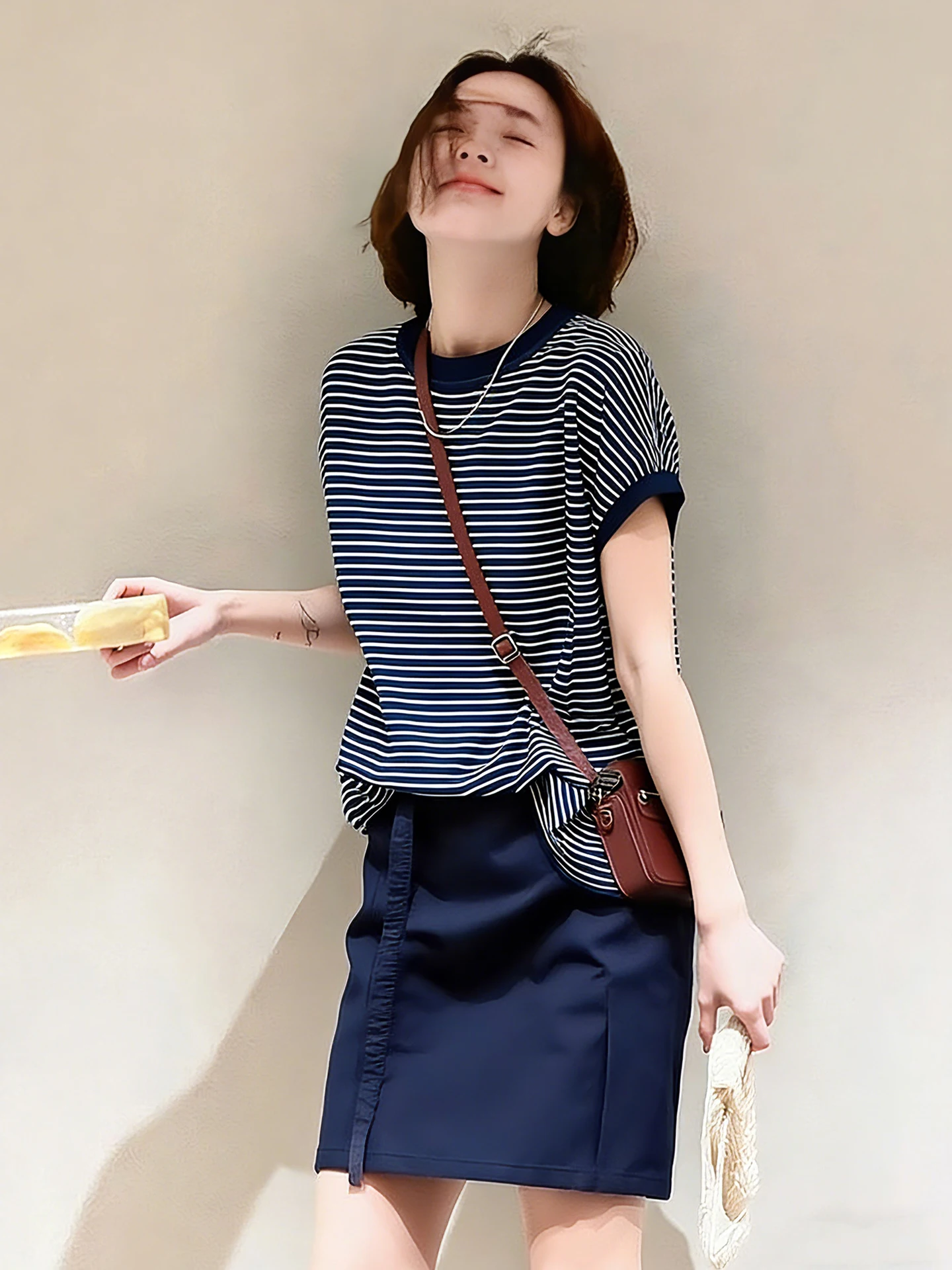 

Chic Korean Style Striped T-Shirt Women's Fashion Spring Summer Slimming Top Commute Shoulder Design Casual Loose Fit Tee