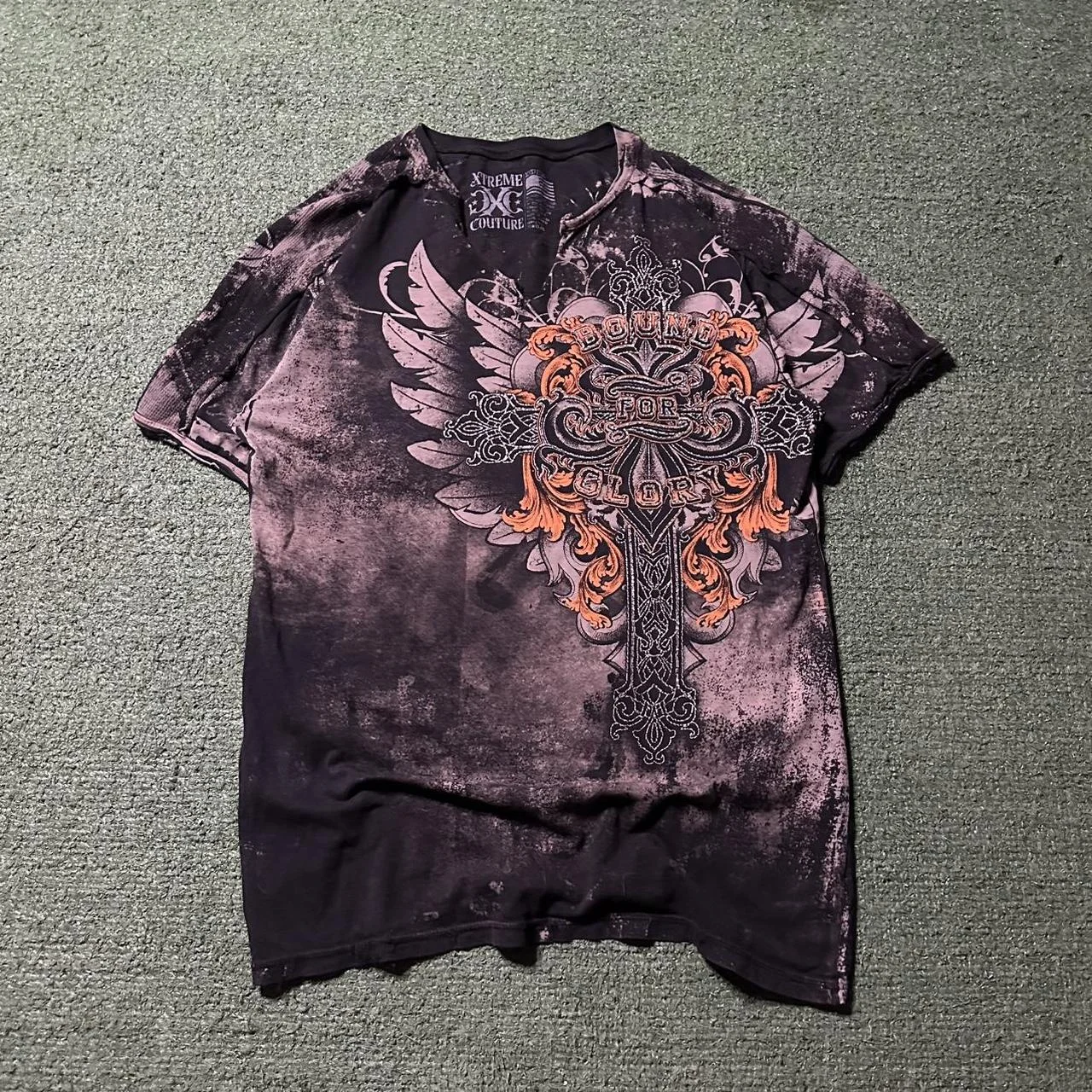 

Xtreme Couture Редкая мужская футболка в стиле Y2K AOP с перекрестным узором, черный, серый, оранжевый, с принтом, модная уличная одежда, топ средней посадки
