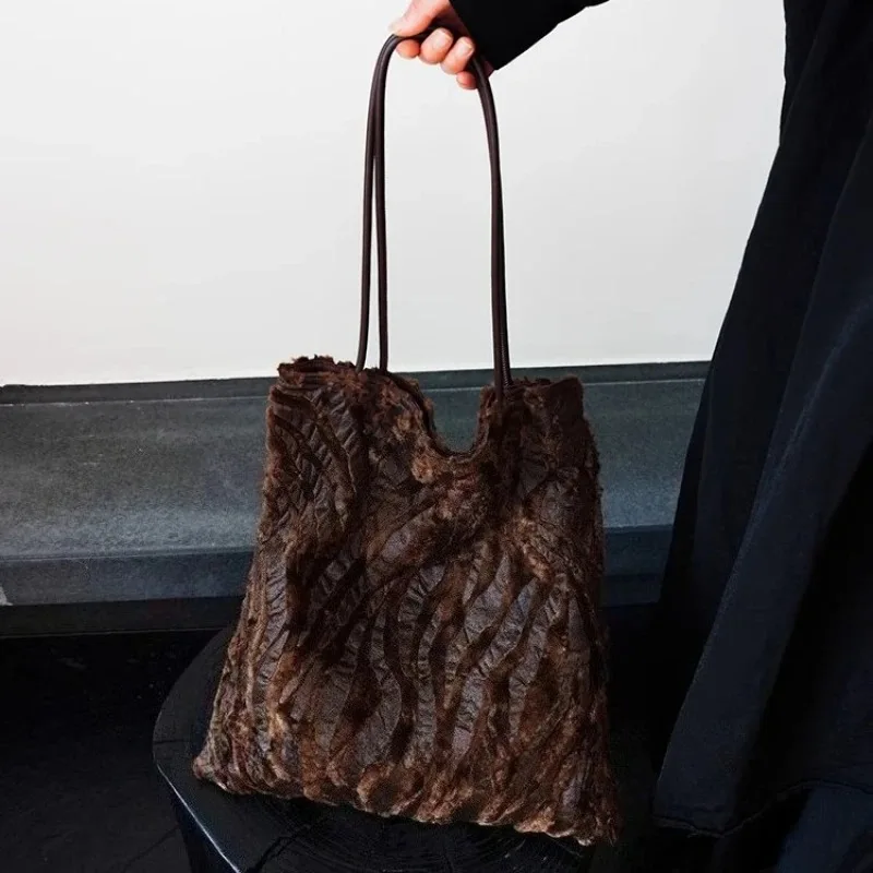 

Animal Print Tote Bag Women New Original Brands Coffee Color Large Capacity Shoulder Bag High Quality Soft Faux Fur Female Bags