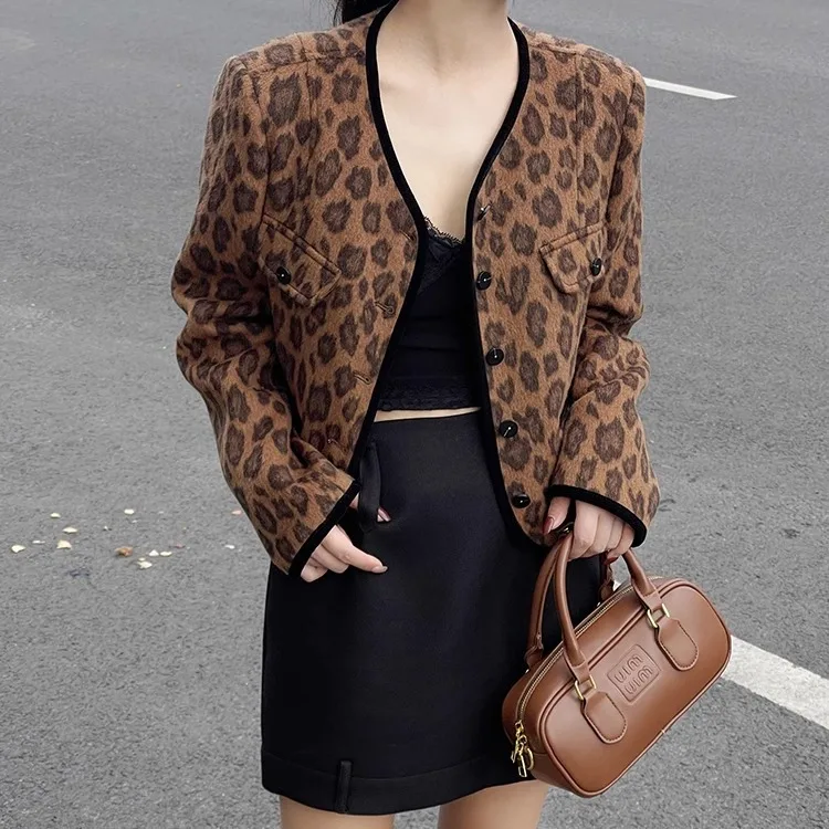 European winter fashion leopard print double-sided cashmere short top with velvet edging, fashionable anti-aging woolen coat