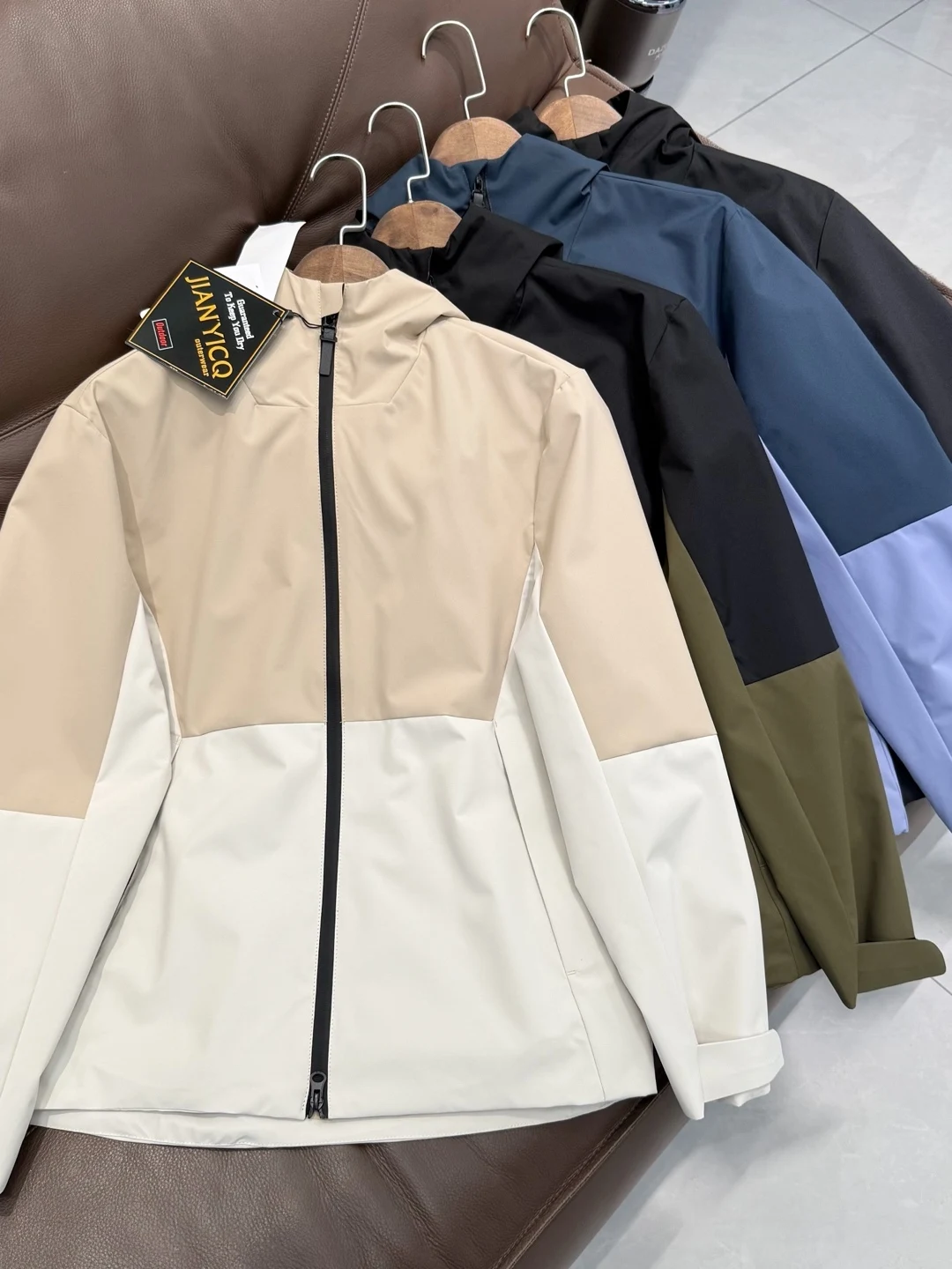 

ex Outdoor Sports Jaet Windproof Waterproof Stand Fit Long Sve Hooded Coat for Men And Women Couples Sle