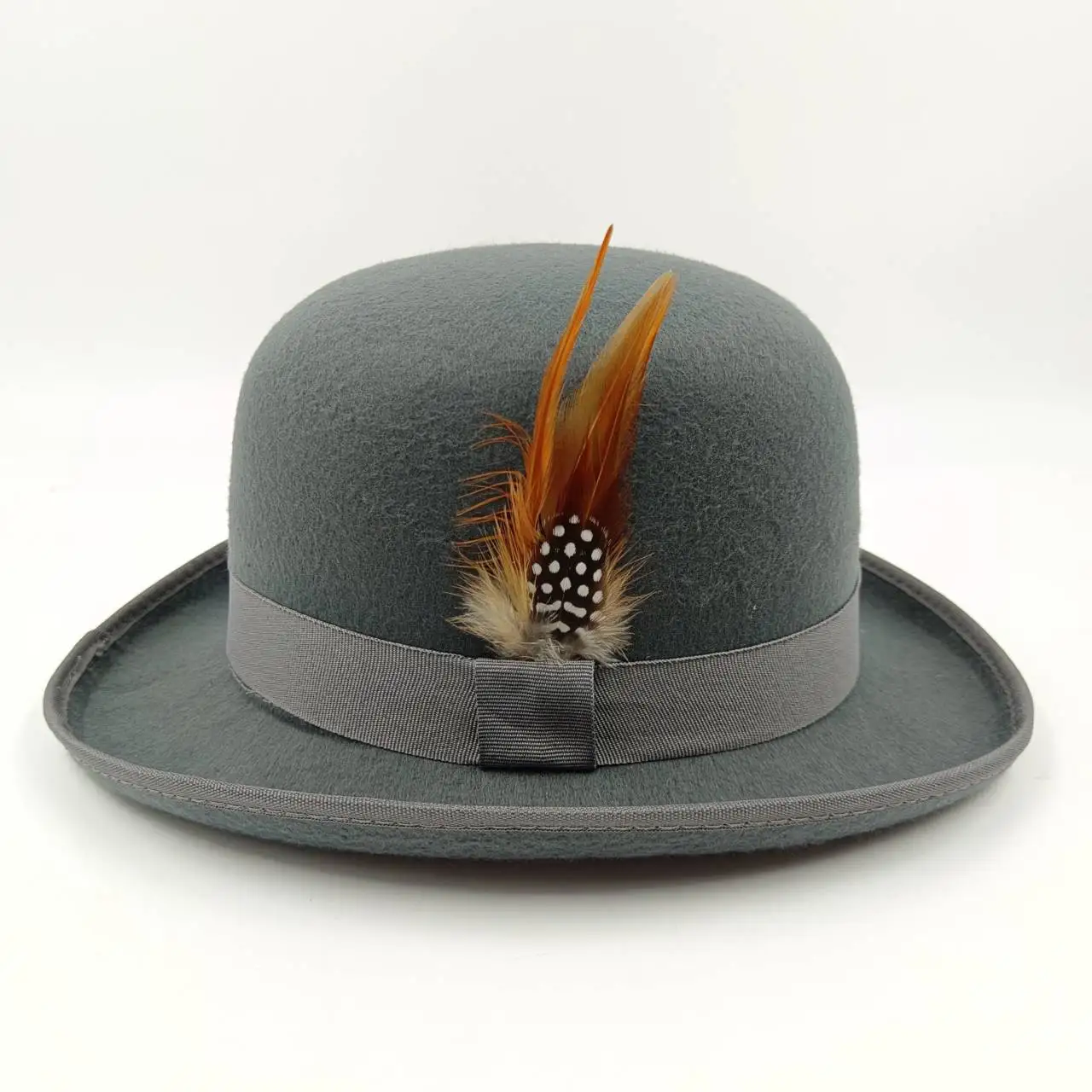 Round Top Hat for Men and Women British Style Fedora Hat with Feather Accessories Retro Rolled Brim Stage Hat Felt Fedora Cap