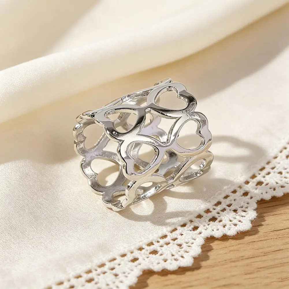 One Hand Scarf Fastener Wool Scarf Holder Clip Hollow Out Love Scarf Buckle Women Silk Clip Fashion Ring Wrap Holder for Hair