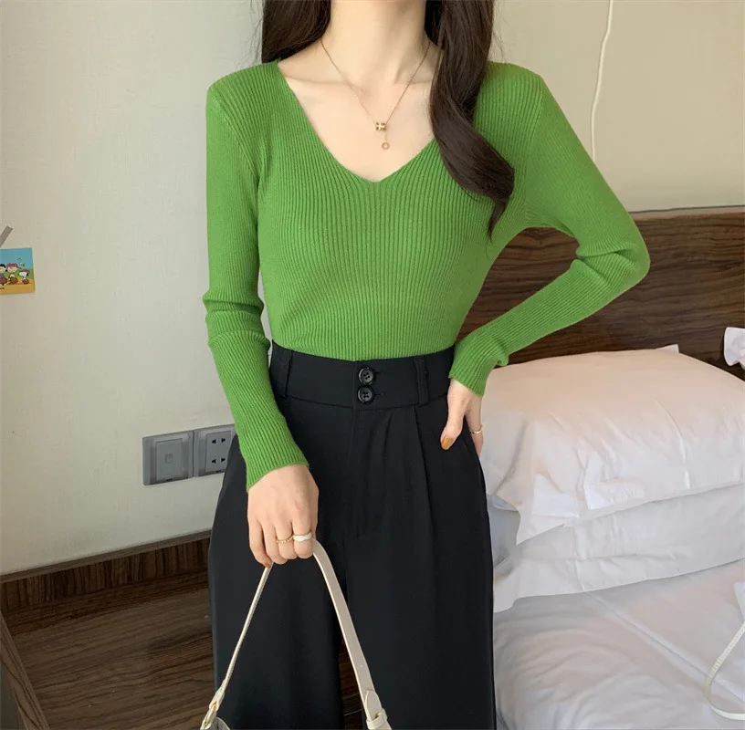 Real Shooting of New Korean Version V-neck Slim Fit Versatile Short Style Solid Color Long Sleeved Pullover Base Knit Sweater