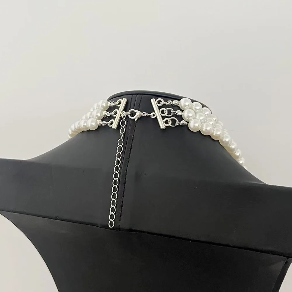 AKA قلادة بطبقات من اللؤلؤ الوردي والأخضر