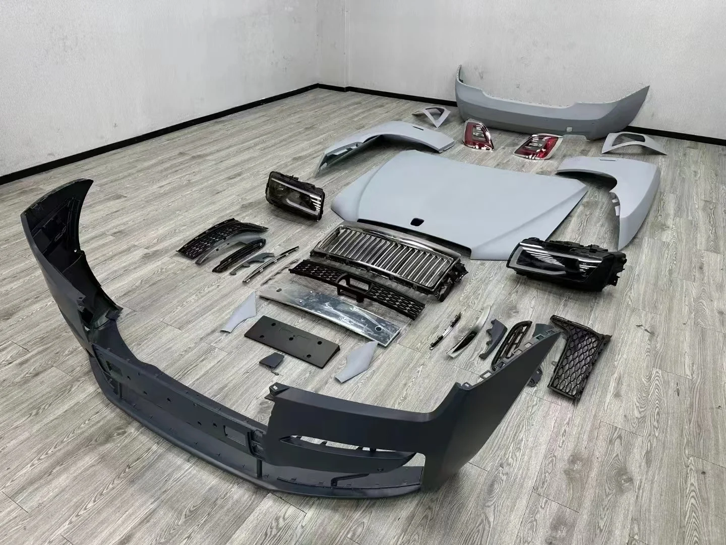 High-end Custom Body KitsFor Ghost Gen 1-3 To Gen 4 Facelift Exterior Body Kit - New Model Conversion Upgrade