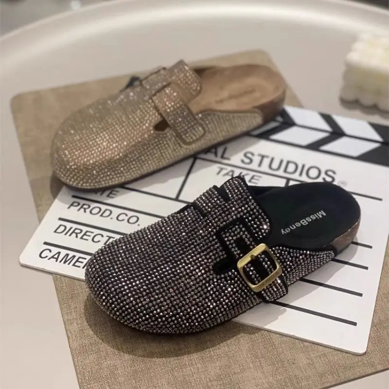 

Женские повседневные мюли без застежек с закрытым носком, украшенные стразами, во французском стиле, полуоткрытые тапочки для улицы, весна-осень 2026, новинка