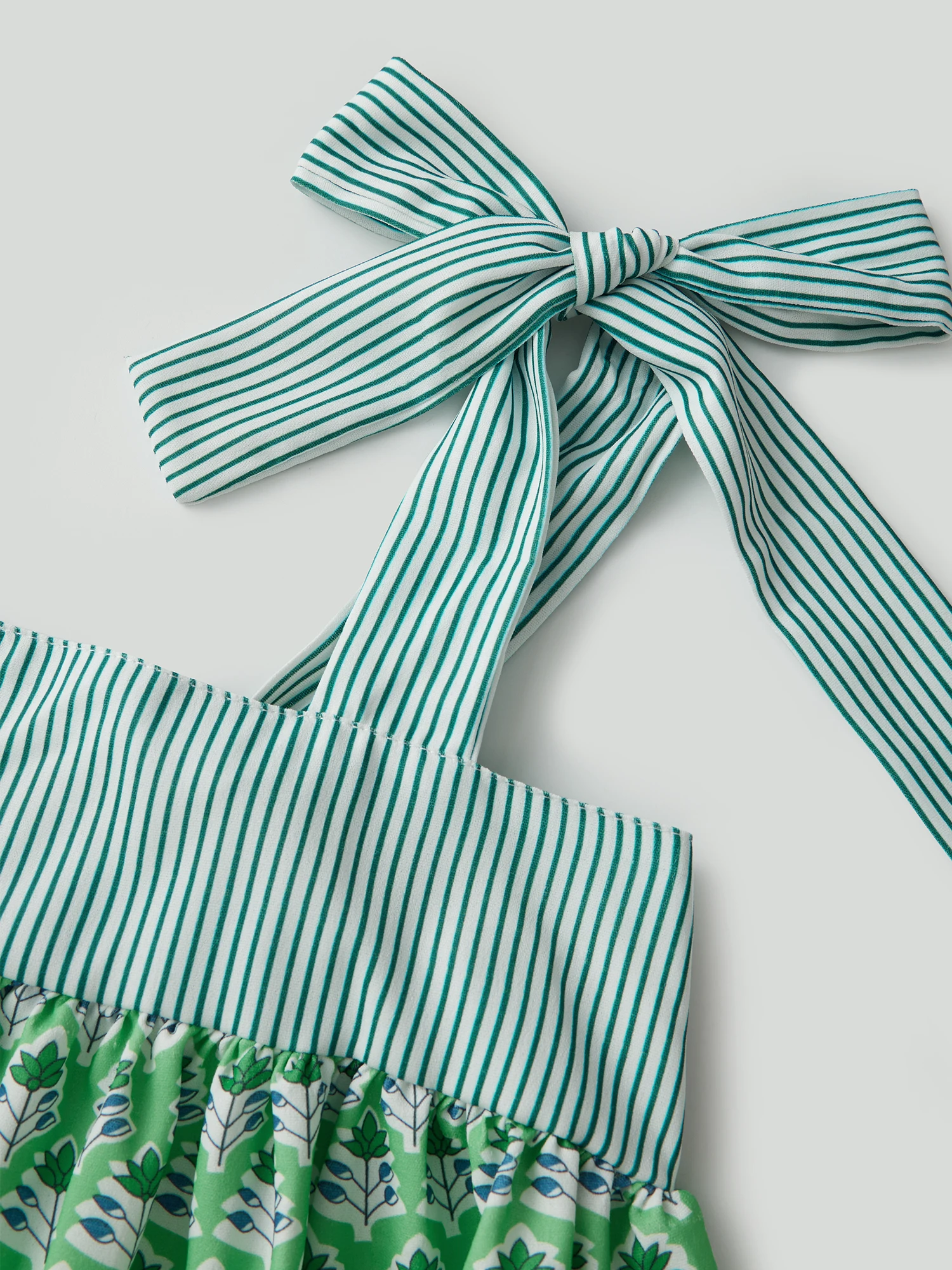 Women S V-Neck Slee… - image