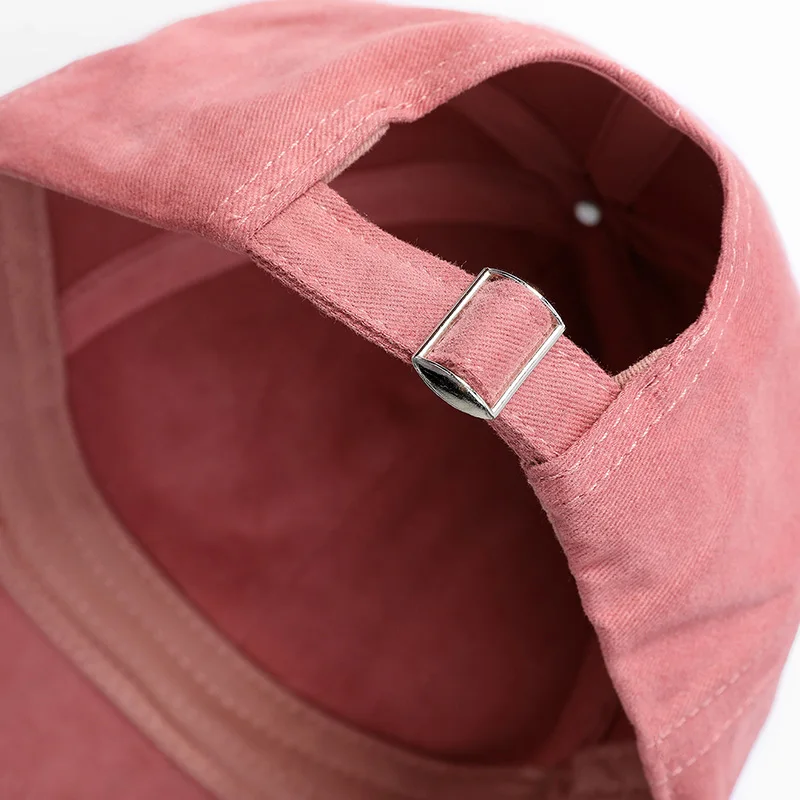 ELFSACK 2025 Autumn New Arrival Sweet Solid Color Letter Dad Hat Embroidered Suede Baseball Cap Casual For Woman